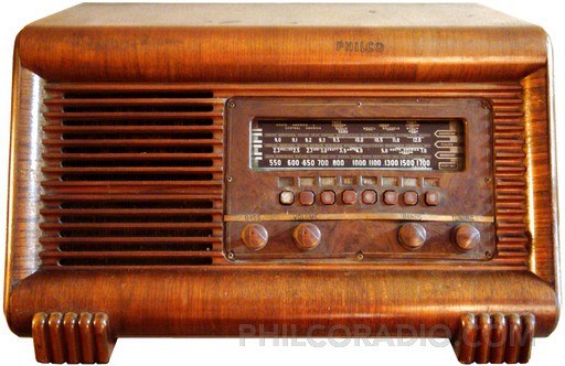 Product Details  Renovated Radios1941 Philco Brown Pushbuttons